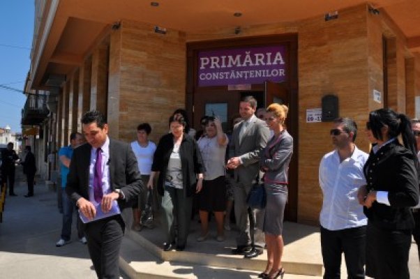 Chiru şi-a depus candidatura pentru funcţia de primar